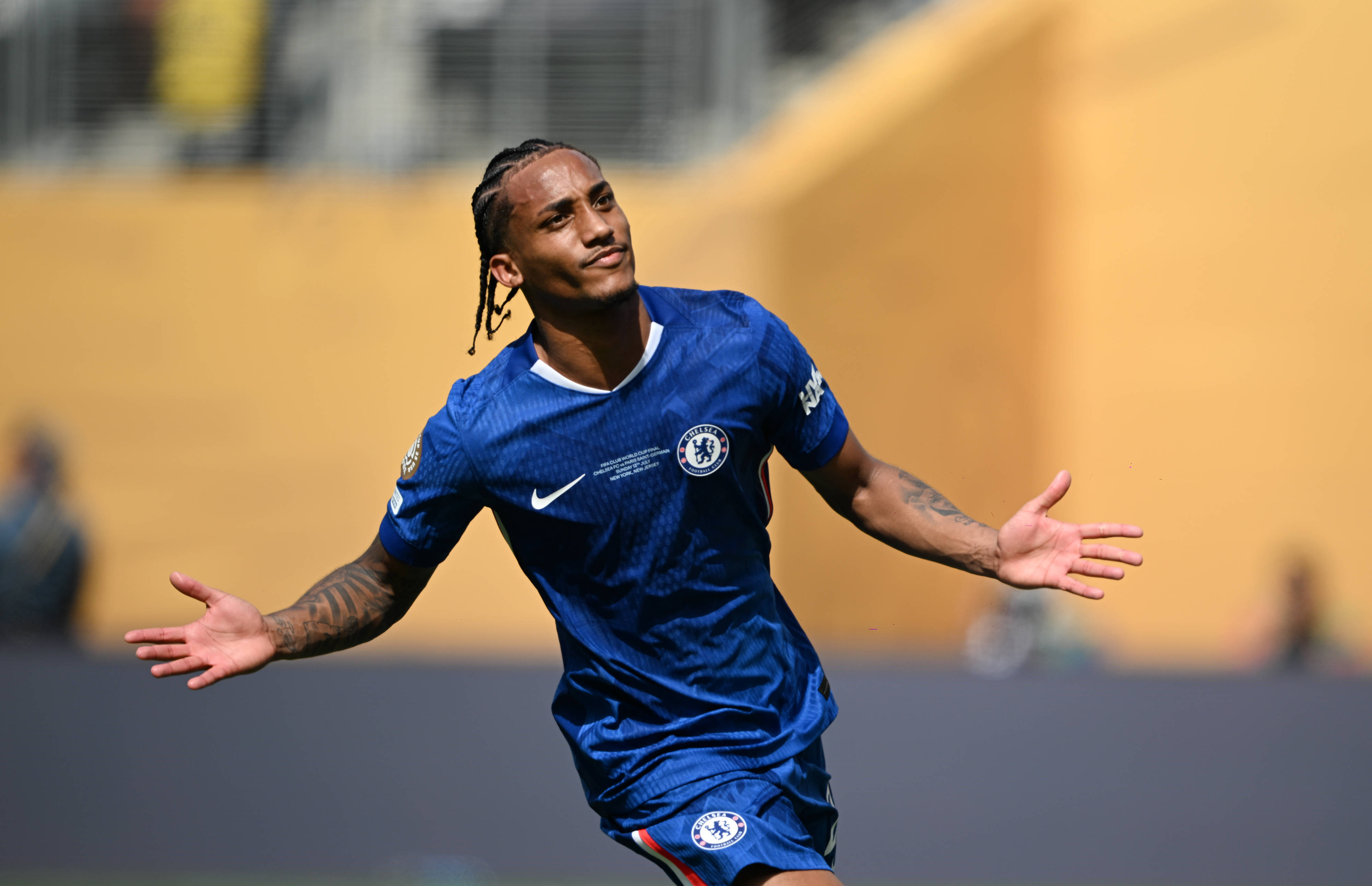 开云下载-王者之争:谁将夺得顶级足球赛事冠军?，稳步上升