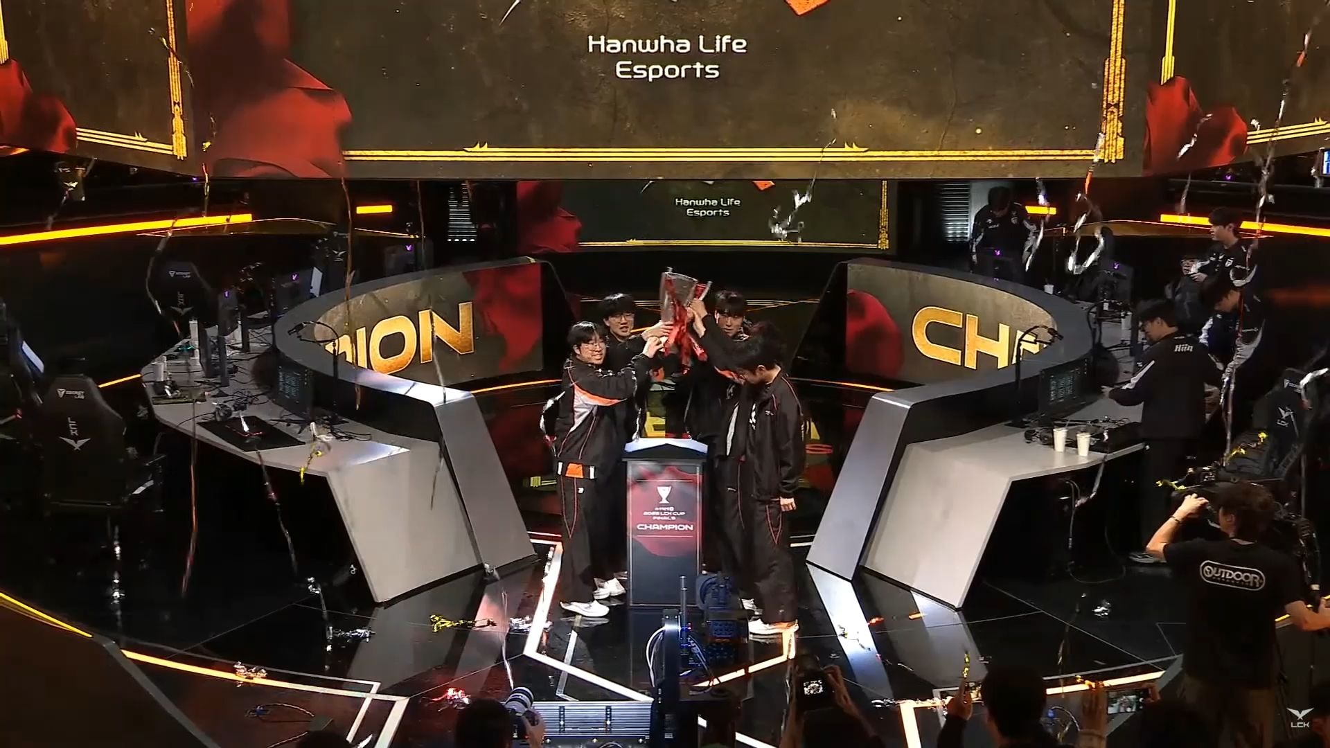 开云体育app-HLE翻盘NS，Elk拿下关键大龙焦点之战淘汰赛，让粉丝疯狂欢呼的简单介绍