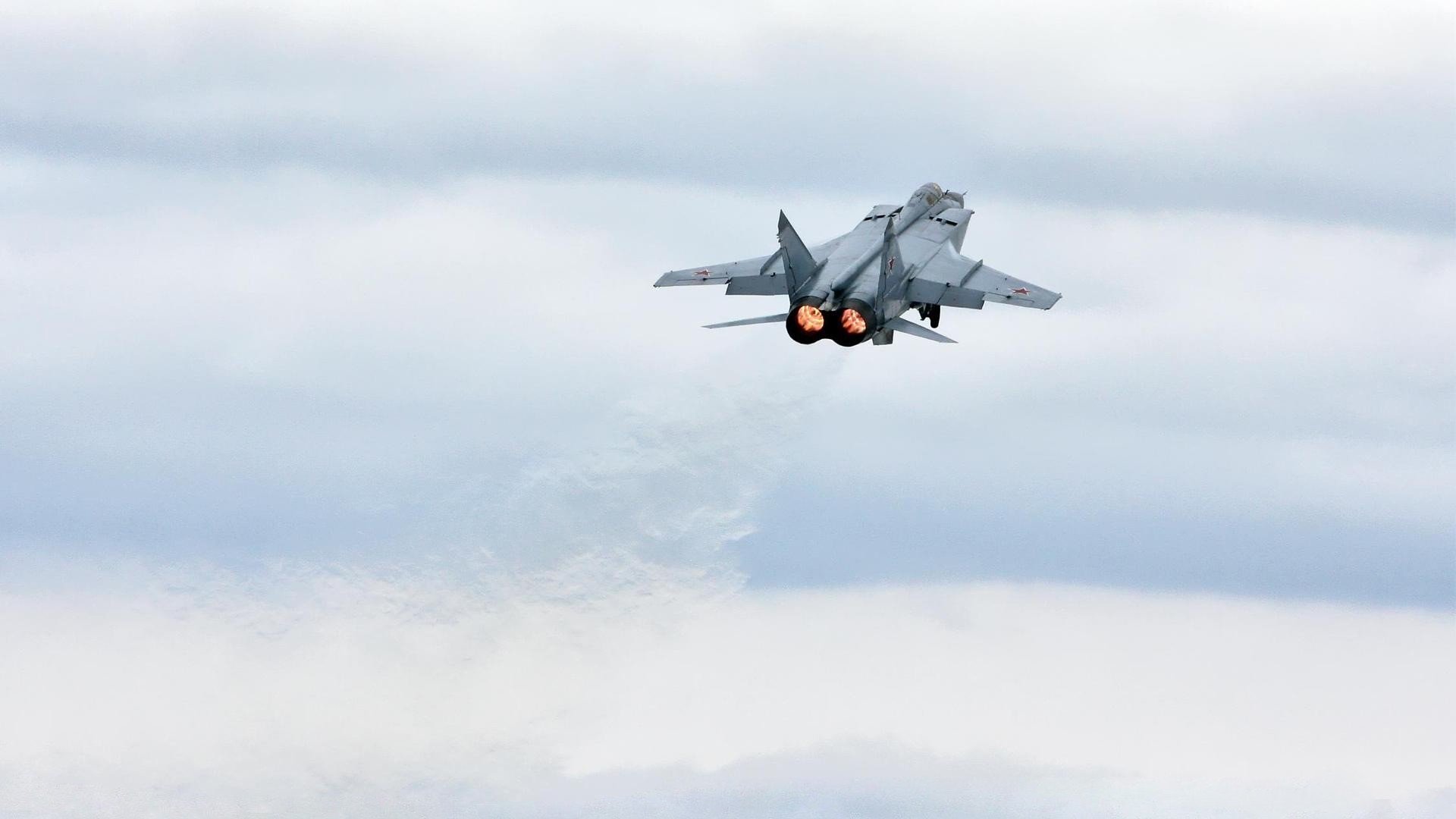 奥斯梅恩化身防守铁闸,皇家社会用立体炮火压垮墨西哥对手!